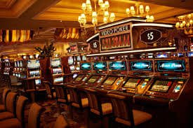 Người dùng chơi slot online trên điện thoại tại game 88
